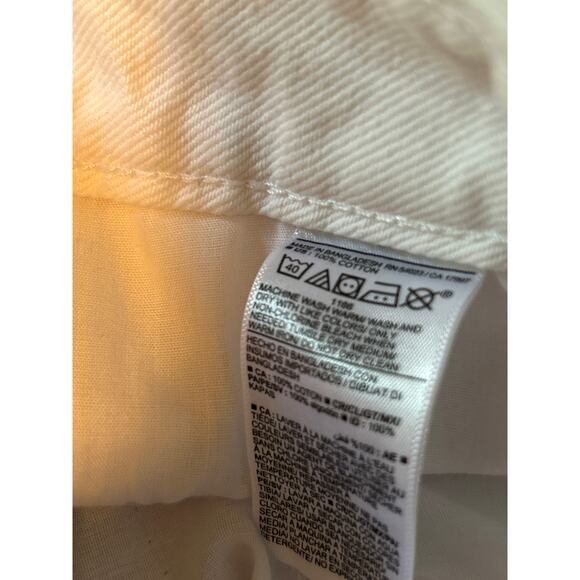 NWT Old Navy Plus Size Women's White Denim Shorts O.G. Straight Size 24 - Picture 5 of 6